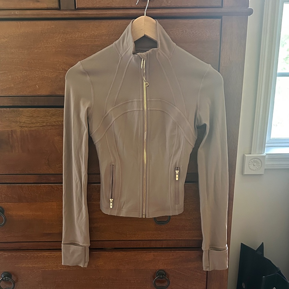 Lululemon define cropped jacket taupetastic